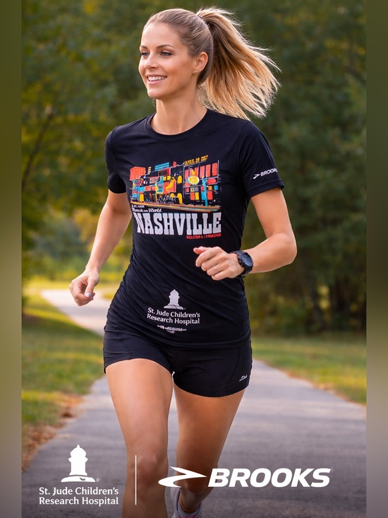Brooks Tops - 3/$20✨Brooks Black Short Sleeve Tee Rock n Roll Series Marathon 2017 Nashville